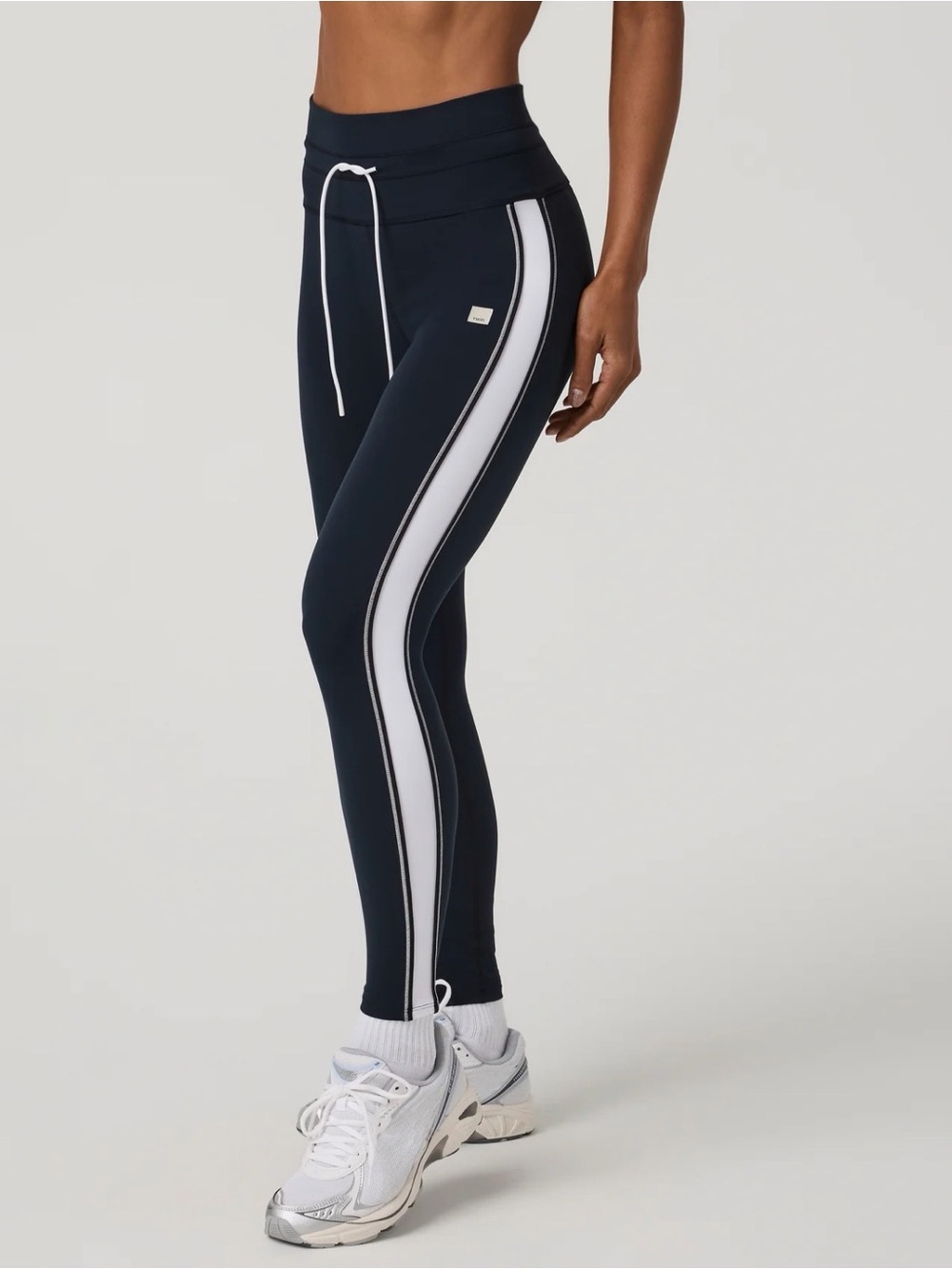 Vuori new release Daily track leggings color ink